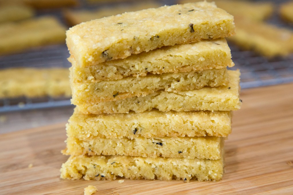 Buttery Rosemary Shortbread&nbsp;Cookies